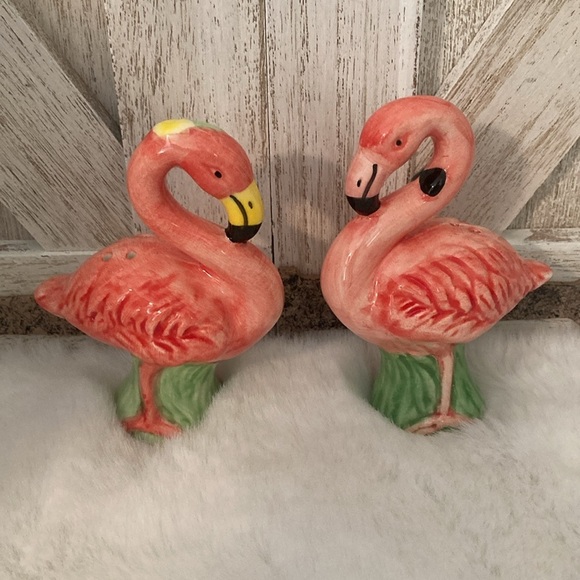 Hobby Lobby 2019 Flamingo Shakers - Picture 1 of 9